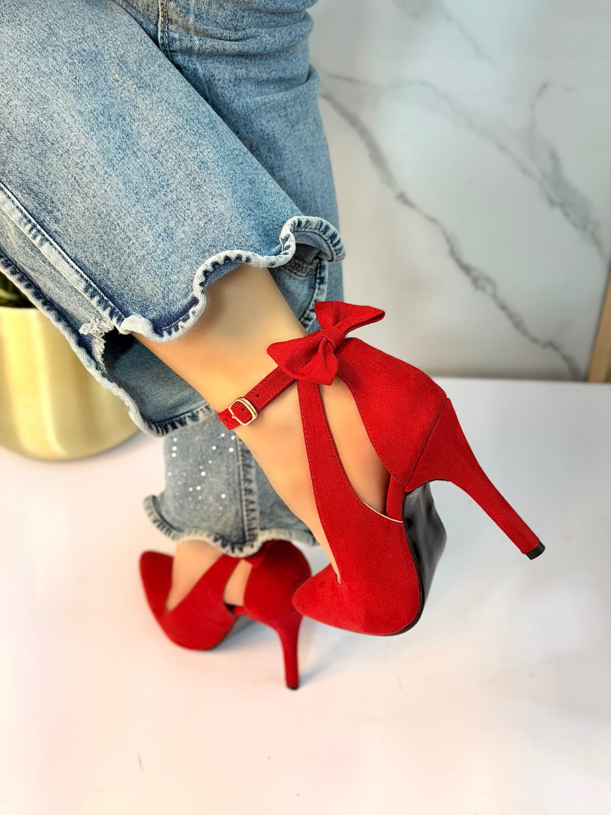 Tacón Rojo Elegante en Gamuza Importada 9.5 cm